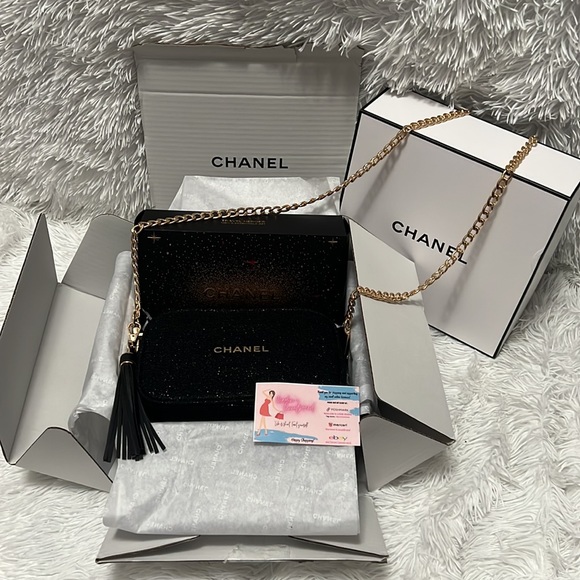 Chanel Crossbody Cosmetic Bag - Picture 14 of 14